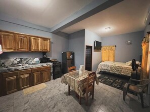 1 bedroom - Tee Apartment 1 (Stann Creek District)