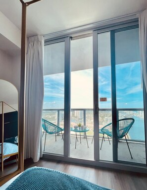 Interior - Beachwalk -1 Bedroom W-Kitchen and Great Views (Hallandale Beach)