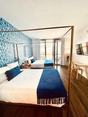 1 bedroom, iron/ironing board, travel cot, WiFi - Beachwalk Studio W-Kitchenette, Beach, Pool, Gym (Hallandale Beach)