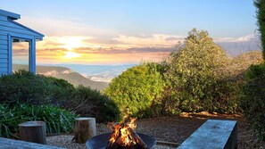 Property grounds - Cooee Cottage  Spectacular Views Blackheath (Blackheath)