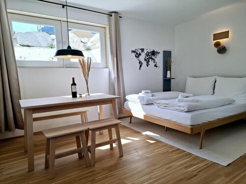 Bergufer Studio – bis zu 2 Personen mit Sauna in Oberammergau