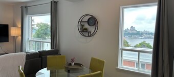 What a View!!! Chateau, Balcony incredible view of the Chateau! Free parking!