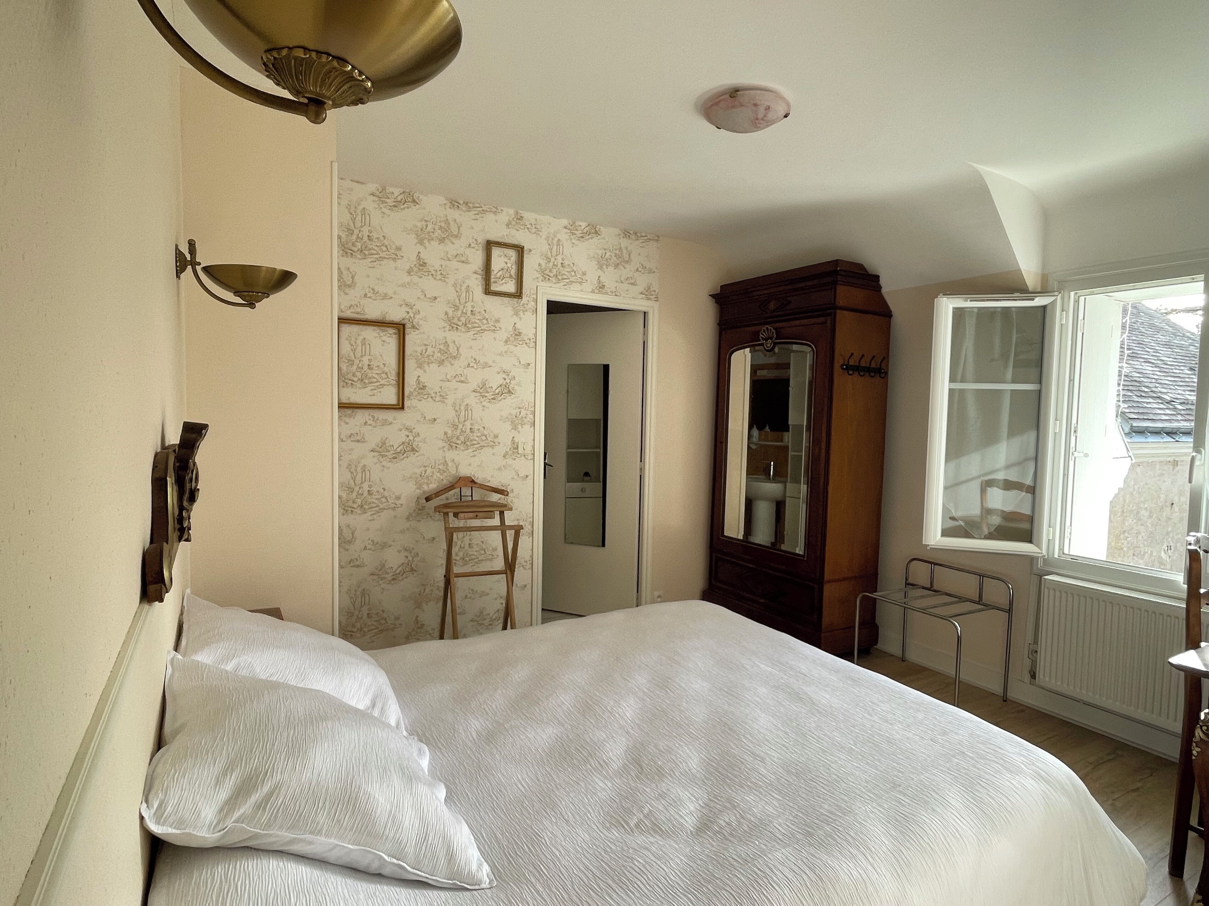 Habitación doble Confort, vista al parque (Louise) | Ropa de cama de alta calidad y decoración personalizada 