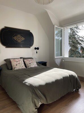 Literie de qualité supérieure, décoration personnalisée