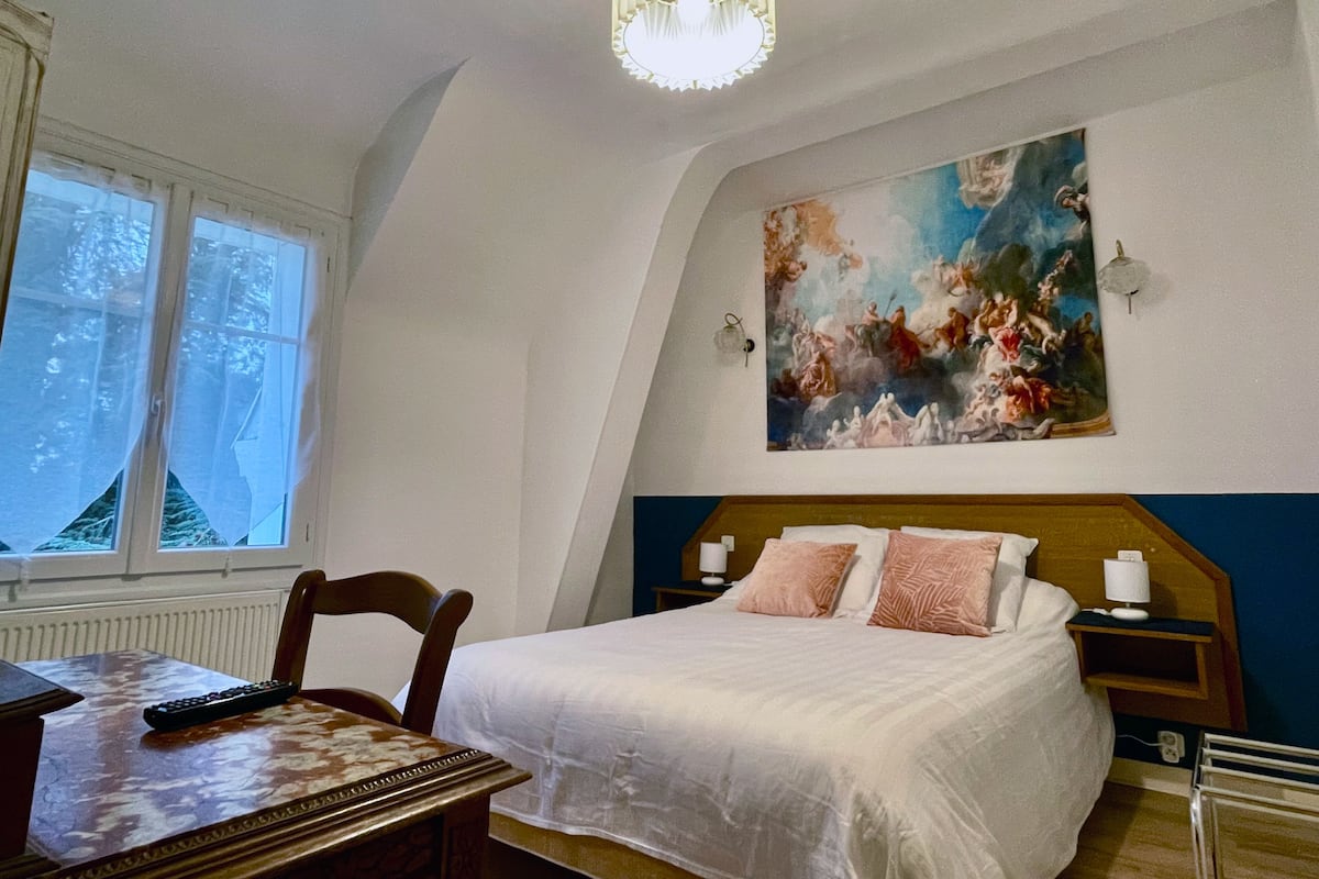 Classic Double Room, Garden View (Catherine)