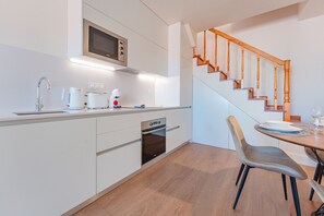 Køleskab, mikrobølgeovn, ovn, opvaskemaskine