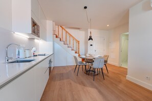 Fridge, microwave, oven, dishwasher - FLH Funchal A Quinta do Conde Flat II (Funchal)