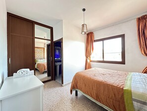 2 bedrooms