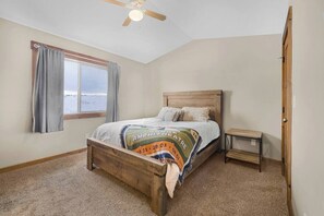 6 Schlafzimmer, Bügeleisen/Bügelbrett, Reisekinderbett, WLAN