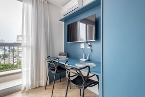 Standard-Studio (485339) | Essbereich im Zimmer