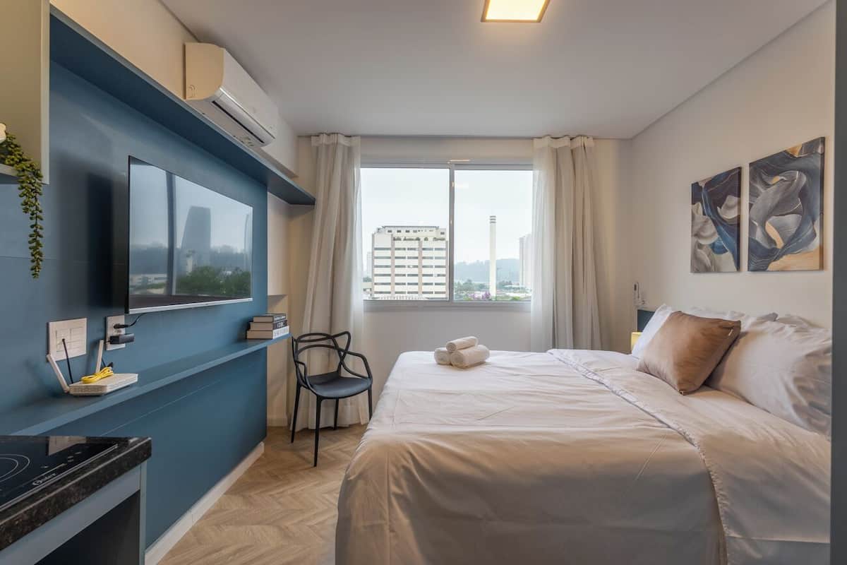 Standard Studio (523310) | Laptop workspace, soundproofing, free WiFi