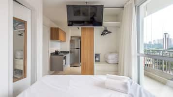 Standard Studio (523324) | Wardrobe