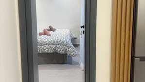 Deluxe appartement, balkon | 1 slaapkamer, luxe beddengoed, een laptopwerkplek