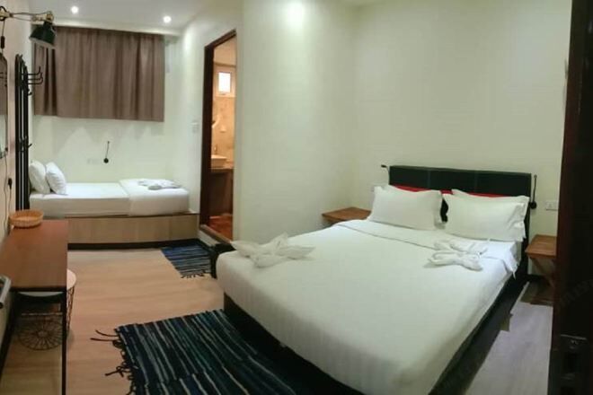 Fer et planche à repasser