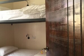 Iron/ironing board - Kuree Hut (Semporna)
