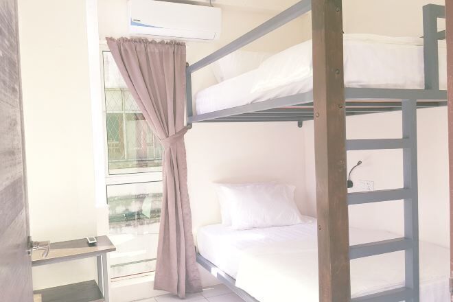 Fer et planche à repasser