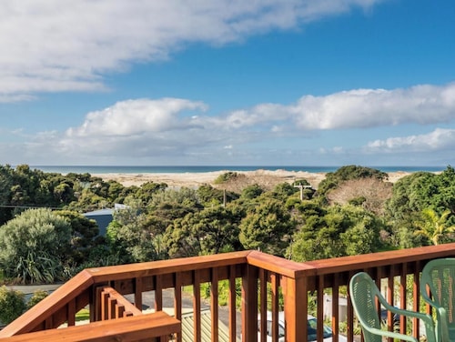Wine Downtime - Mangawhai Holiday Home