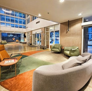 Suite | Lobby