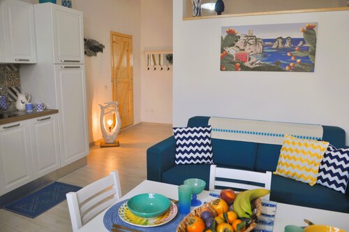 Brand new studio apartment a stone's throw from the sea