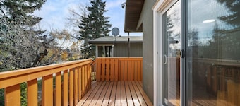 Central AC » 2x King Bed » Foosball » Game Area