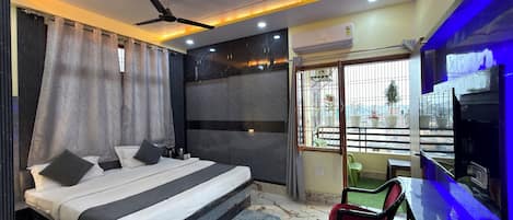 デラックス ルーム | セーフティボックス (室内)、WiFi (無料)