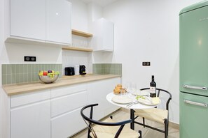 Dining - TheBlueStay 287 - Superb Apt - Near Champs-Elysées (Paris)