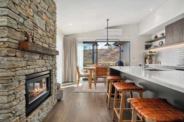 Fridge, microwave, dishwasher, coffee/tea maker