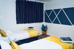 House | 2 bedrooms, iron/ironing board, free WiFi, bed sheets - Cozy Gillingham Hideaway With 2 Bedrooms (Gillingham)