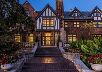 Historic 7-bedroom Mansion on the Arkansas River 