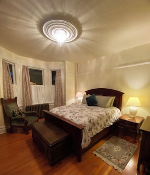 1 chambre, fer et planche Ă repasser, Wi-Fi gratuit, draps fournis