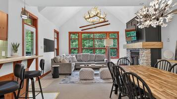 Family Condo | In-room dining