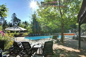 Piscine extérieure (ouverte en saison)