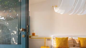 1 camera, Wi-Fi, lenzuola