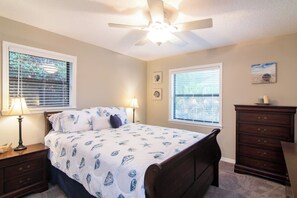 3 habitaciones, tabla de planchar con plancha, cuna de viaje y wifi 