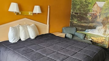 Deluxe Studio Suite | Laptop workspace, free WiFi