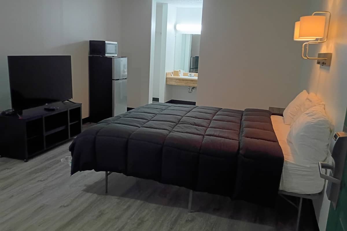Standard Room | 1 bedroom, laptop workspace, free WiFi