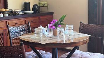 Free daily continental breakfast
