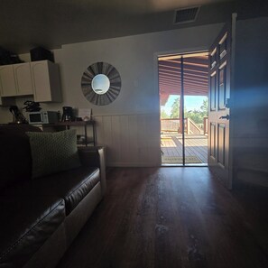 Smart TV, fireplace - The Suite at Pine Ranch in Pine AZ where Elk and Deer visit on a regular basis! (Pine)