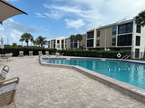 Et oppvarmet basseng