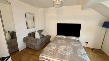House | 2 bedrooms, free WiFi, bed sheets