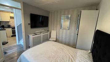 House | 2 bedrooms, free WiFi, bed sheets