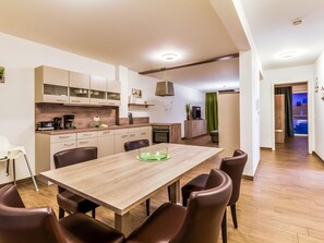 Apartment | Private kitchen | Highchair