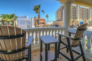 Property grounds - Seabreeze Manor – Gulf Retreat with 10% Off Stays of 7+ Nights on South Padre (South Padre Island)