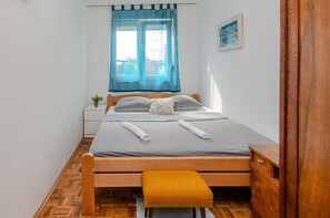 2 habitaciones, wifi gratis y ropa de cama
