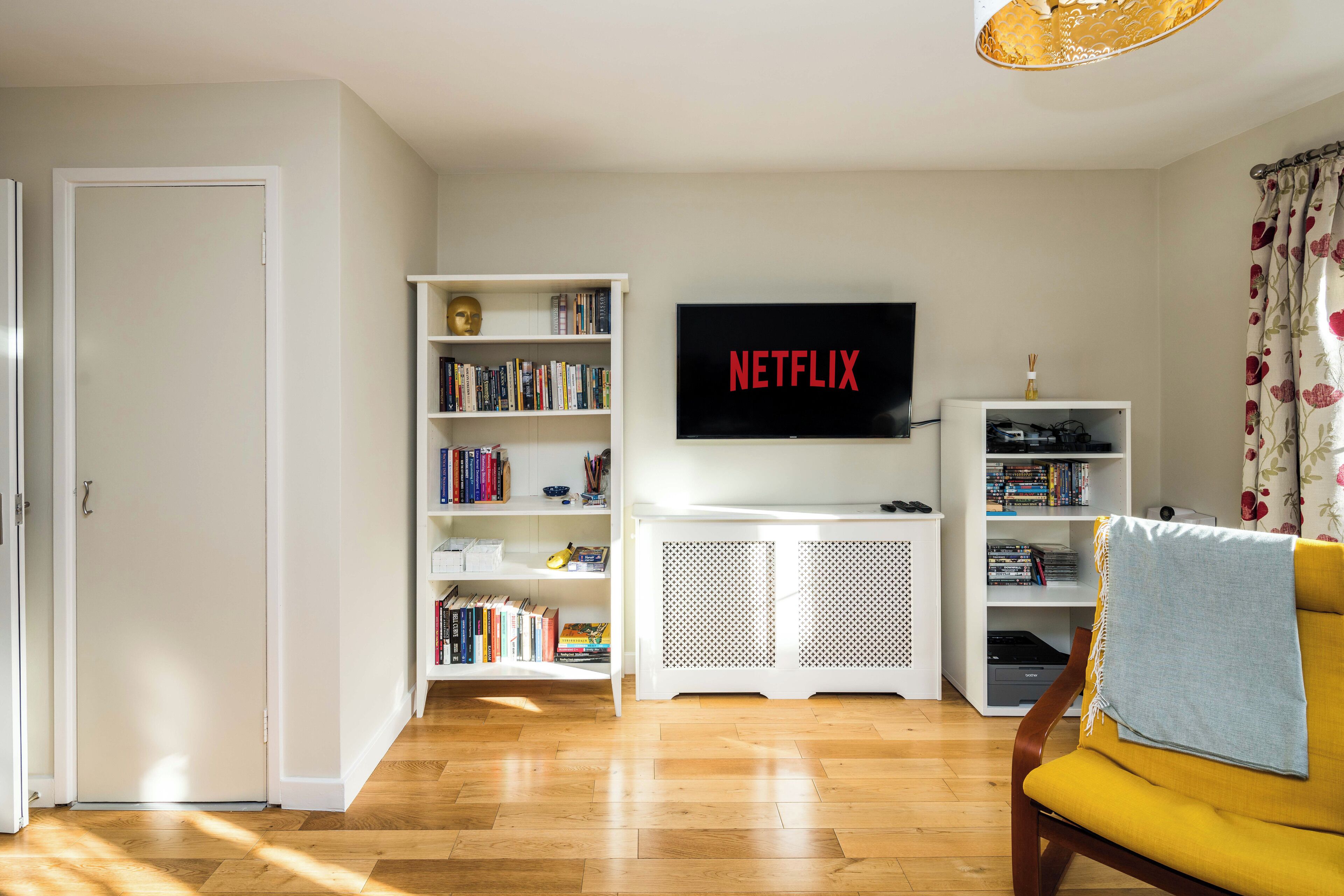 クラシック アパートメント | リビング エリア | 1 インチのテレビ (デジタル放送視聴可)