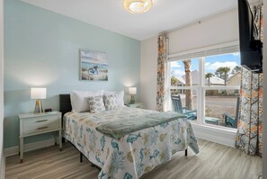 4 bedrooms, desk, iron/ironing board, free WiFi - waterview|golf cart|2mins2pool|beach (Port St. Joe)