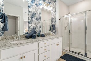 Shower, hair dryer, towels - Golf Cart Prime Location Fire Pit Last Min Special (Port St. Joe)