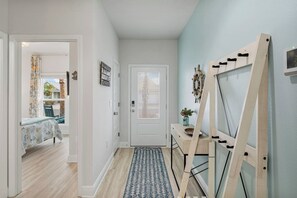 4 soverom, skrivebord, strykejern/-brett og wi-fi (inkludert)