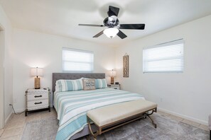 4 chambres, fer et planche à repasser, Wi-Fi gratuit, draps fournis