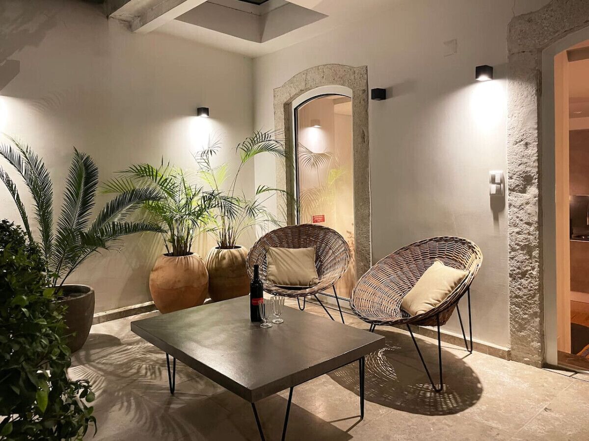 المنشأة من الداخل